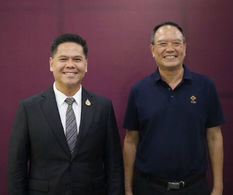 “วราวุธ” ขานรับนโยบายรัฐบาล กำชับ สมอ. เตรียมพร้อมลุยออกใบอนุญาต มอก. แผงโซลาร์เซลล์ให้ผู้ประกอบการ ก่อนมาตรฐานจะมีผลบังคับใช้ ก.ย. นี้ ชูมาตรการลดขั้นตอน ยอมรับผลการทดสอบตามมาตรฐานสากล (IEC)